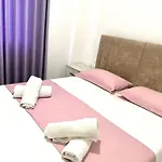 Shell Hom Διαμέρισμα Golem (Tirana)