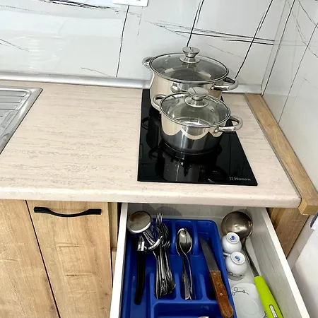 Shell Hom Apartman
