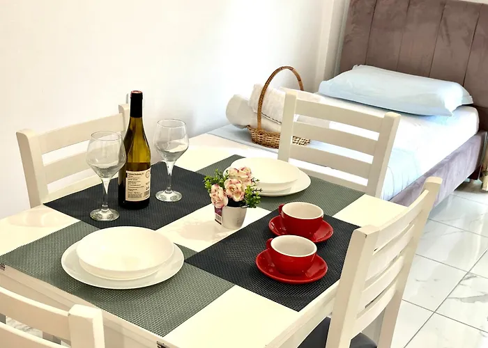 Shell Hom Apartman Golem