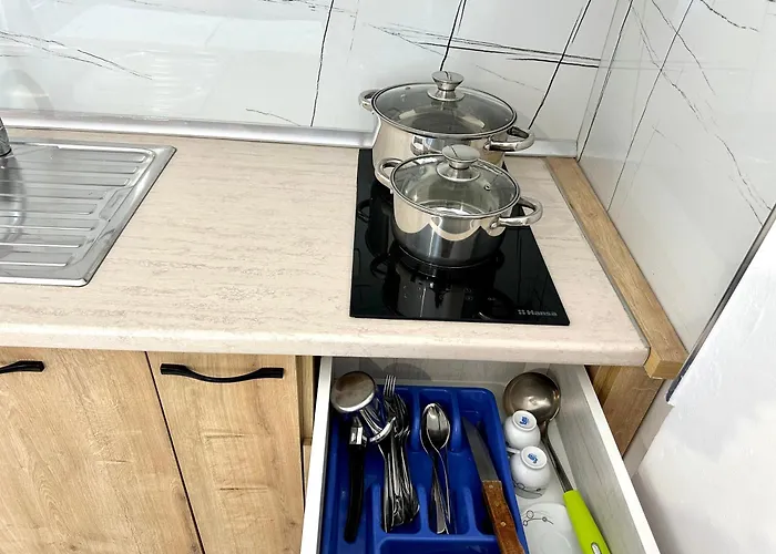 Shell Hom Apartman
